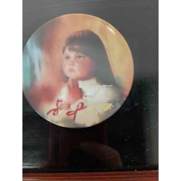 VTG 90s Pemberton and Oakes Little Girl 2 Miniature Plate Shadow Box Wall Art - Picture 2 of 9